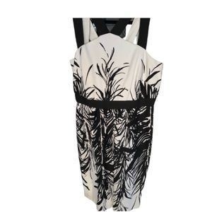 JAX size 12 black & white strappy  X back sleeveless print dress